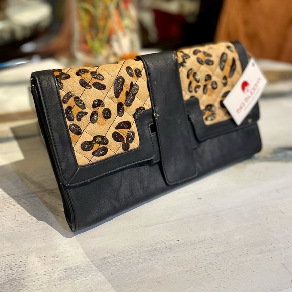 Big Buddha Clutch Purse Black Leather & Leopard Print Splash Bronze Link Strap - Picture 4 of 10